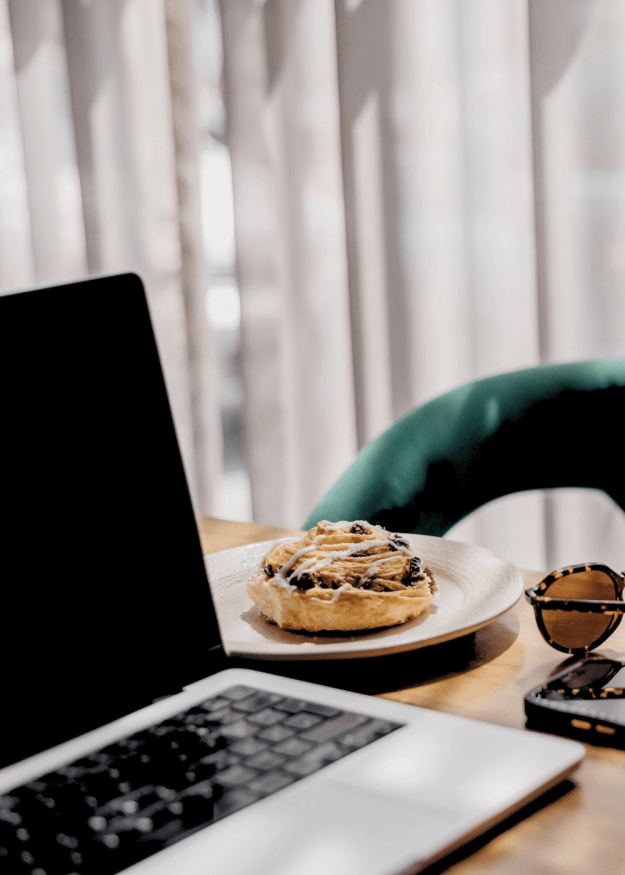 Elle Drouin About Desktop